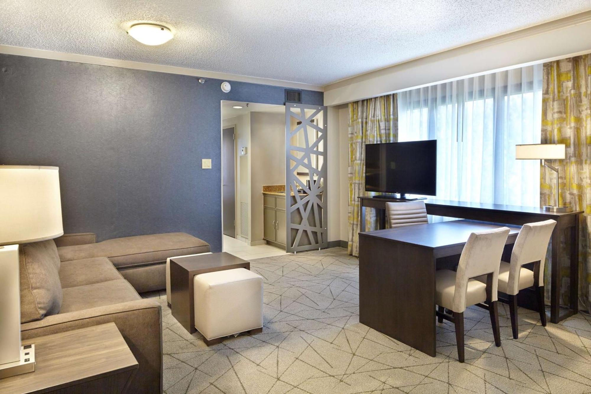Embassy Suites By Hilton Atlanta Galleria Экстерьер фото